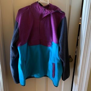 Mountain Hardware unclassic fleece hoodie. Size XL